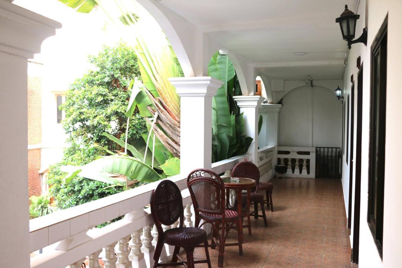 Mali Namphu Hotel Vientiane Dış mekan fotoğraf